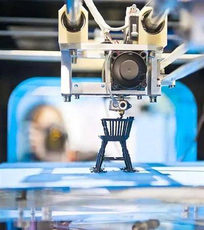 山西增材制造研究院由山西國控集團在整合山西省化工研究所、應(yīng)用化學(xué)研究所、化工設(shè)計院、國營金陽器材廠四家單位后成立的山西國控產(chǎn)業(yè)技術(shù)設(shè)計研究總院籌備建設(shè)而成